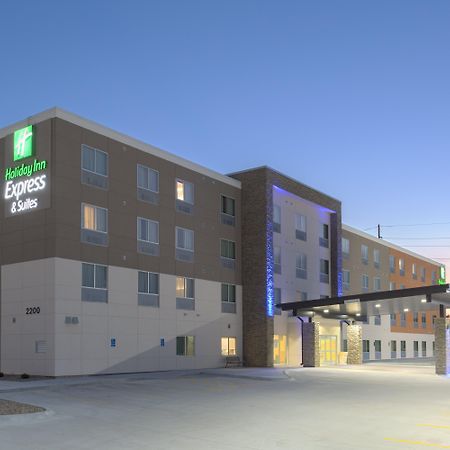 Holiday Inn Express & Suites Lincoln I - 80 By Ihg Ngoại thất bức ảnh