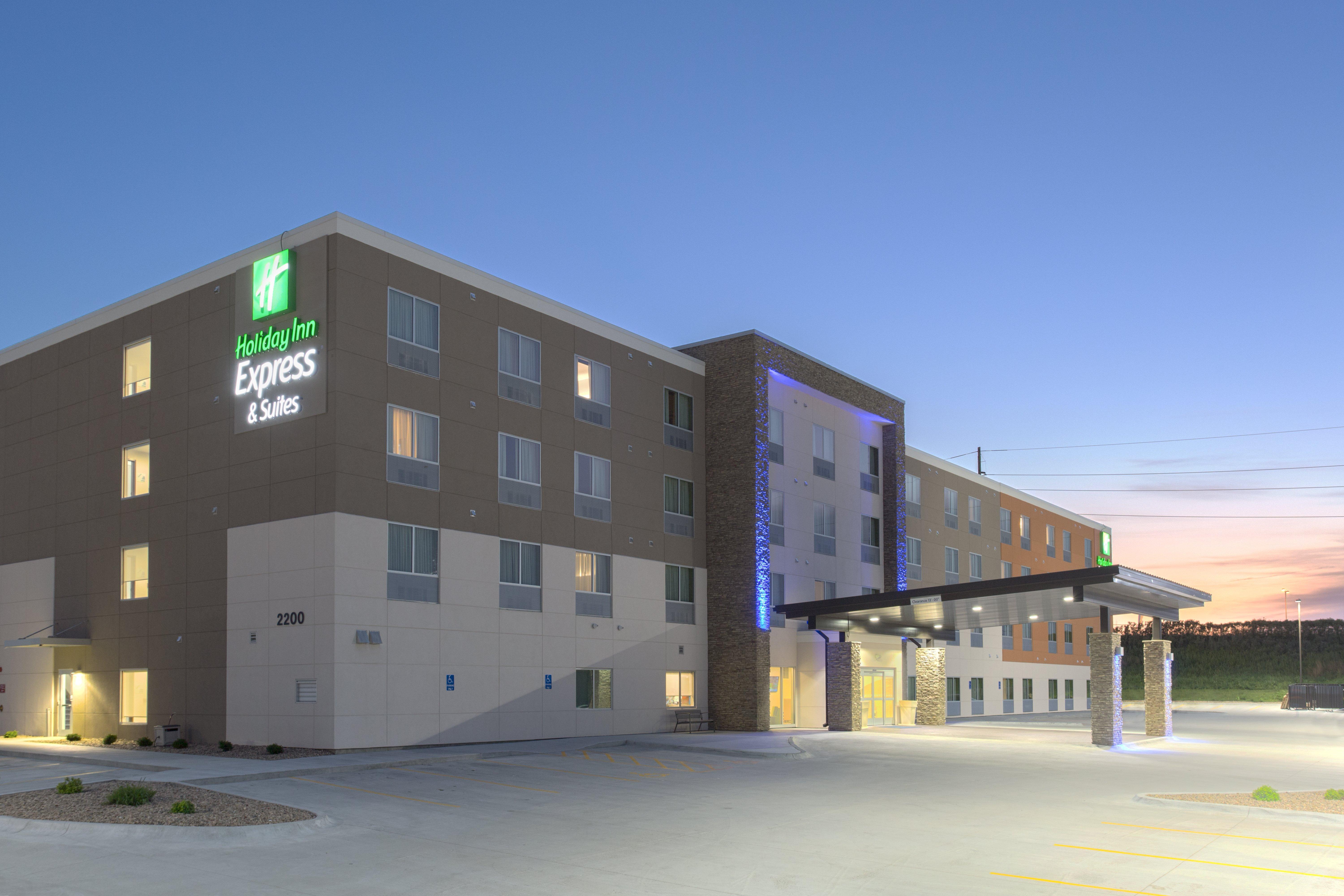 Holiday Inn Express & Suites Lincoln I - 80 By Ihg Ngoại thất bức ảnh