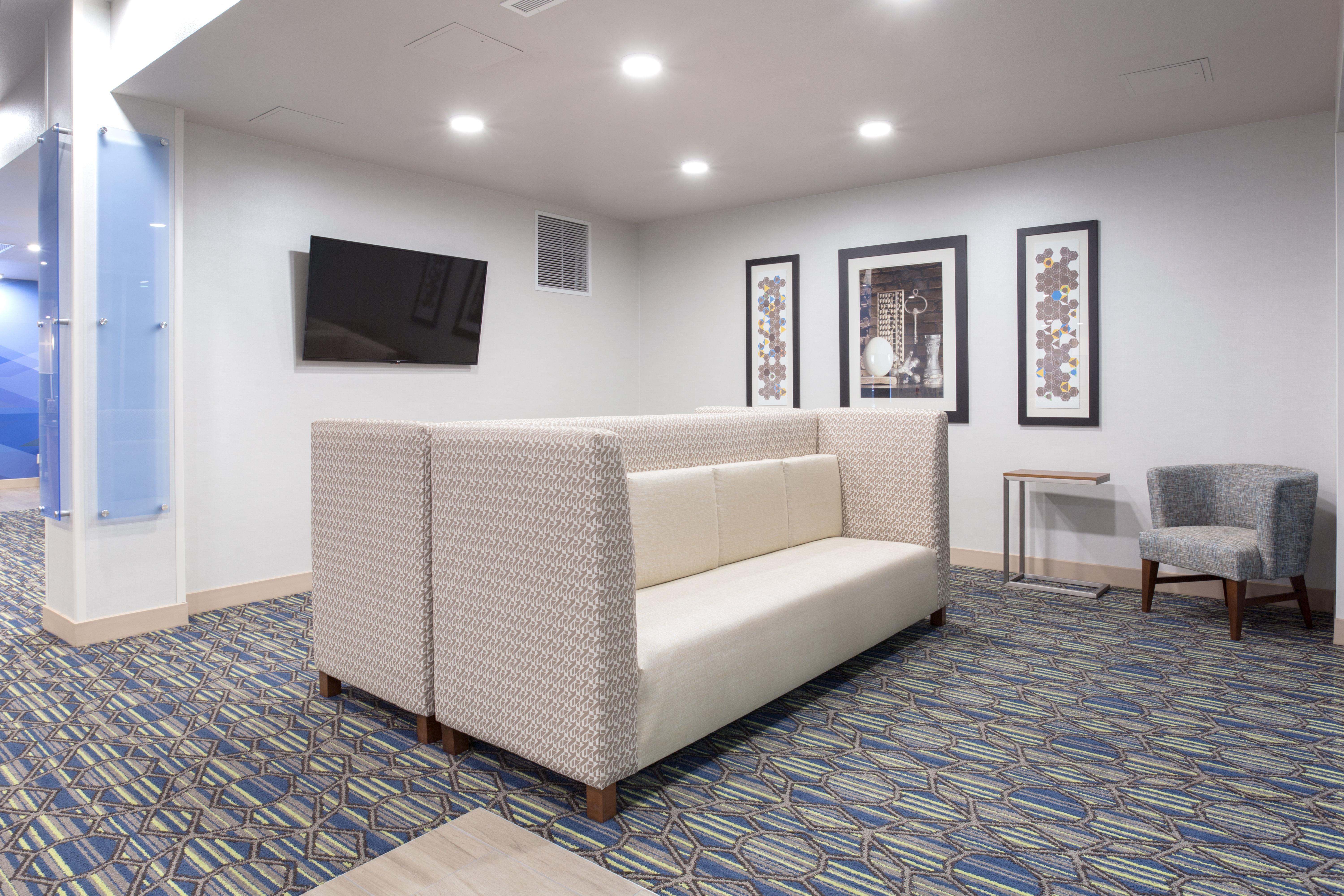 Holiday Inn Express & Suites Lincoln I - 80 By Ihg Ngoại thất bức ảnh