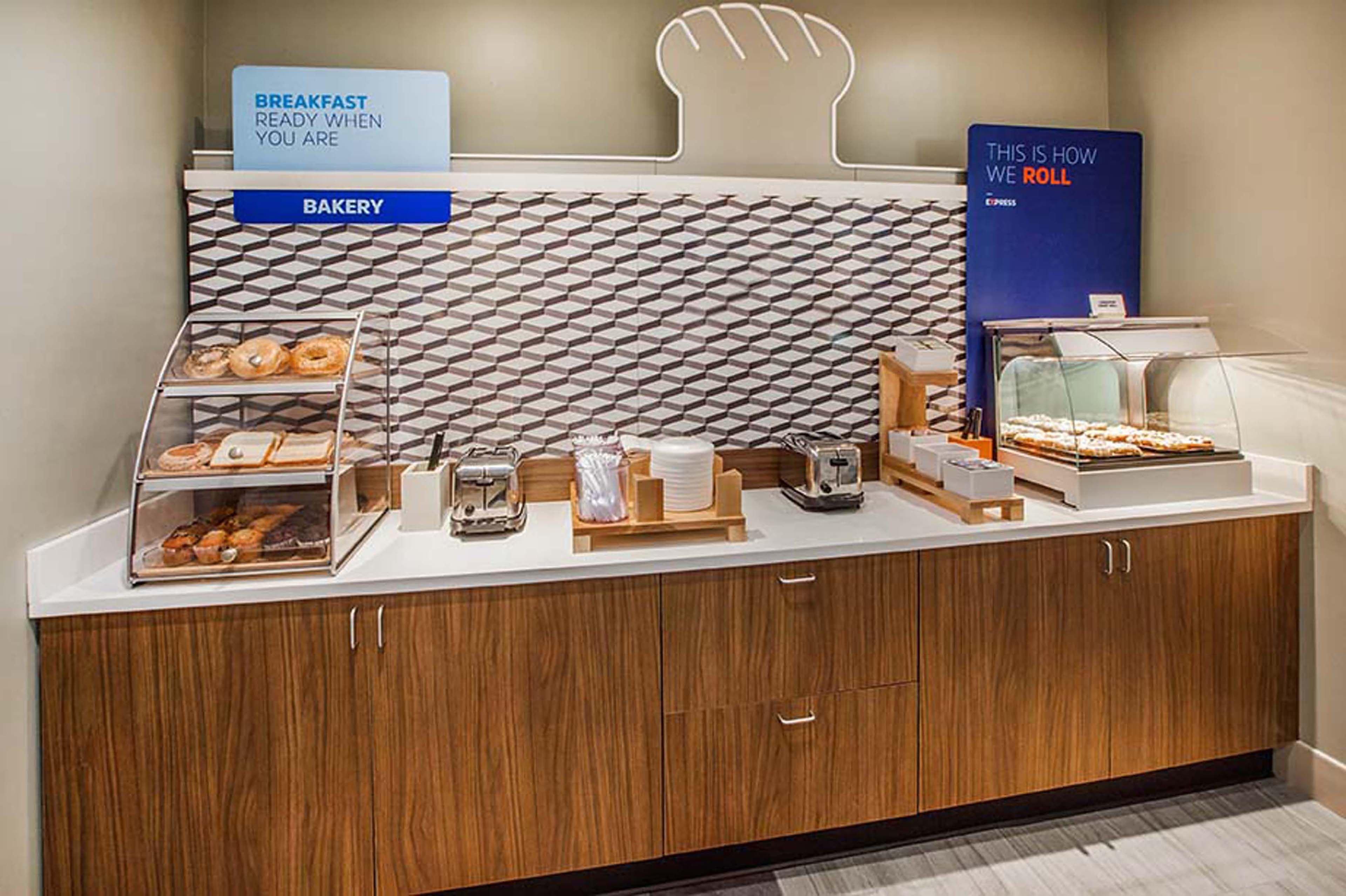 Holiday Inn Express & Suites Lincoln I - 80 By Ihg Ngoại thất bức ảnh