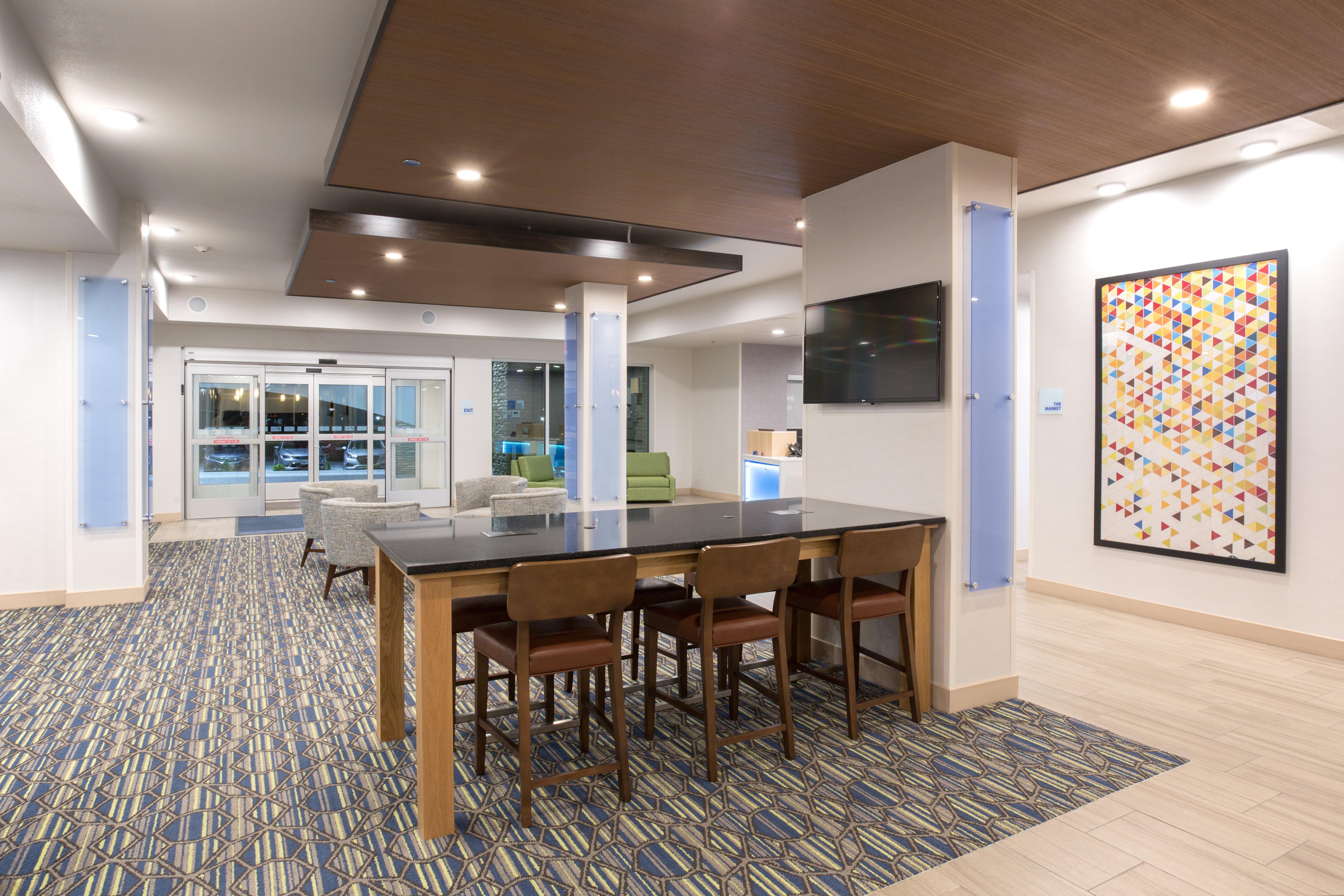 Holiday Inn Express & Suites Lincoln I - 80 By Ihg Ngoại thất bức ảnh